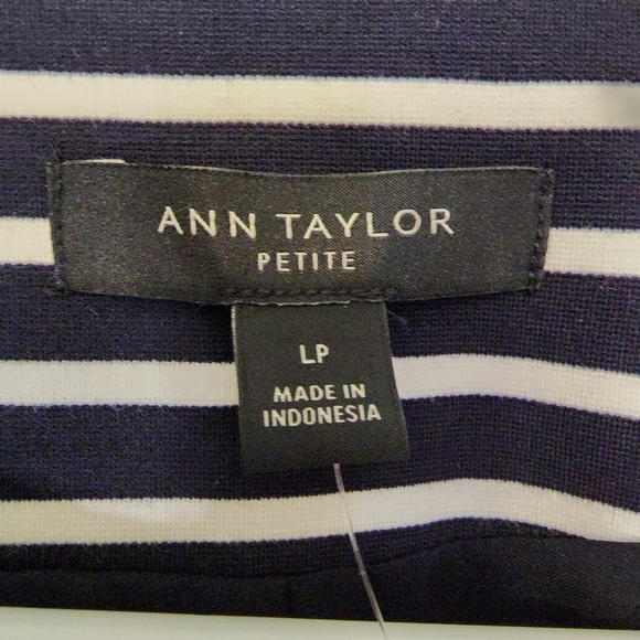 Ann Taylor Black & White Striped Side Zip Jacket...NWT...Size LP - Picture 3 of 8